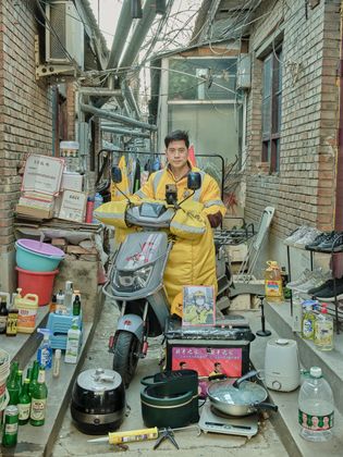 Qingjun Huang, The Stuffs of Live Streamers