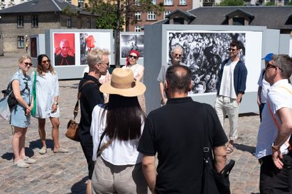 Artist talk with Søren Solkær in his outdoor exhibition in Copenhagen 2026 © Loukia Maritsa