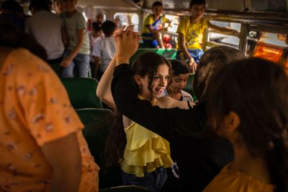 LBN, On the Roaring of the Bus